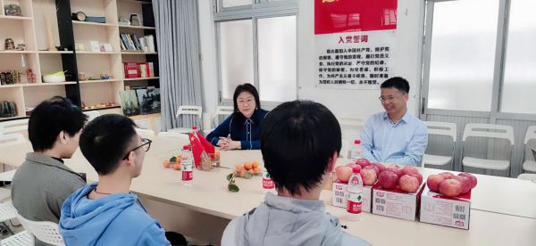 严守防控抗疫情，“艺”路相伴迎新春——69书吧
召开留校学生座谈活动