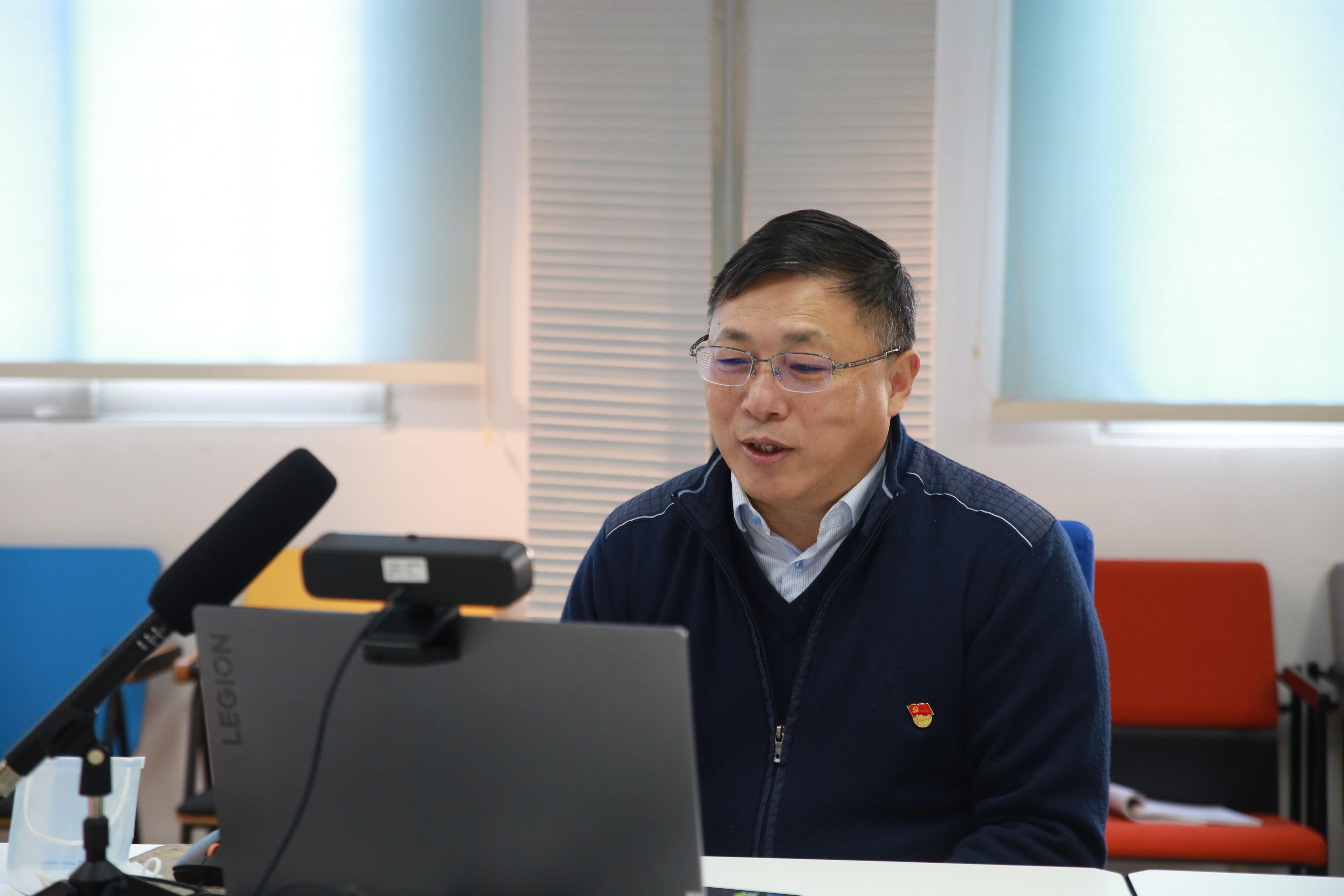 【“红设”大讲堂】校领导为69书吧
师生党员做党的二十大精神专题辅导报告会