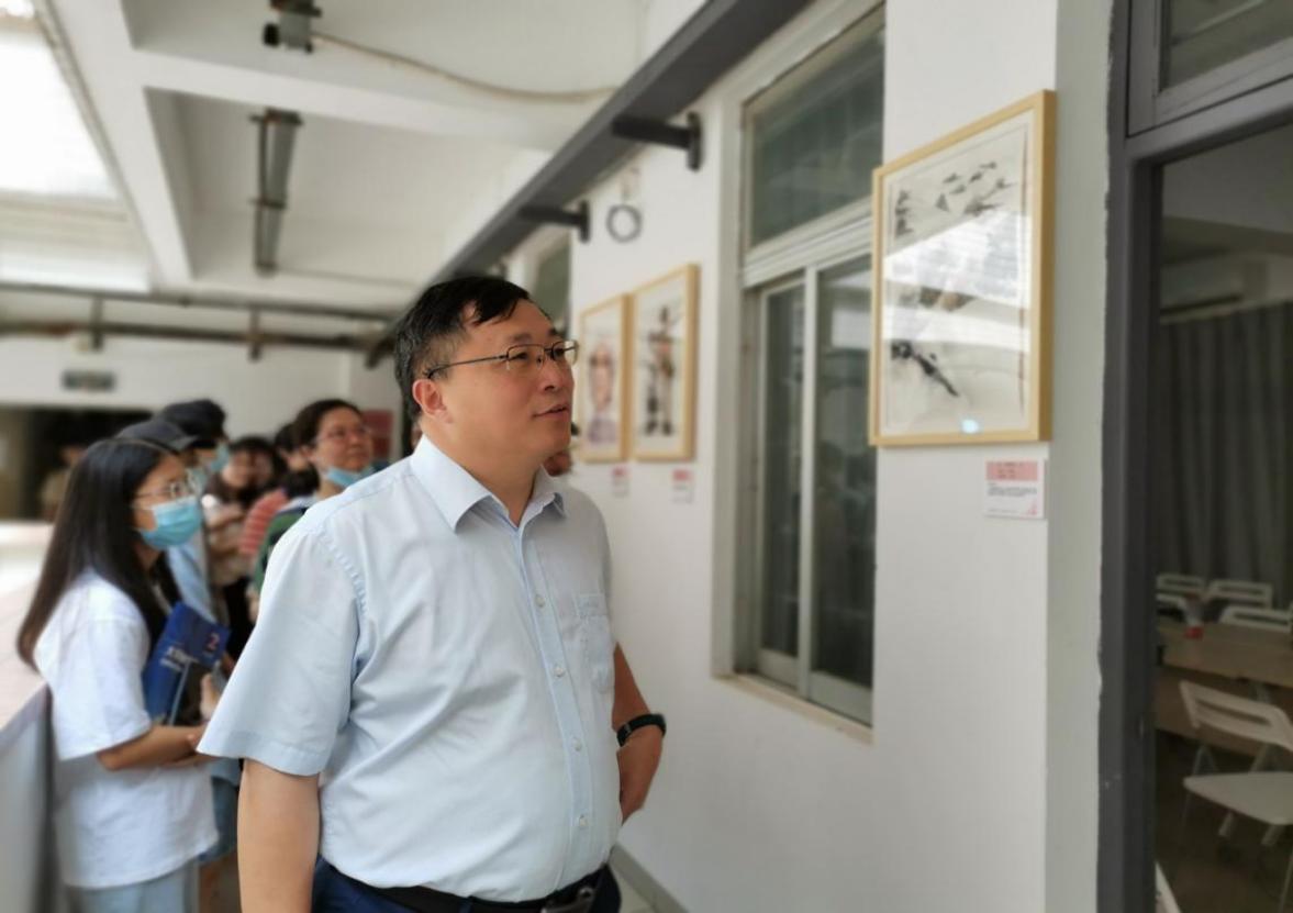 校领导到69书吧
学生“思政+园”调研指导学生工作